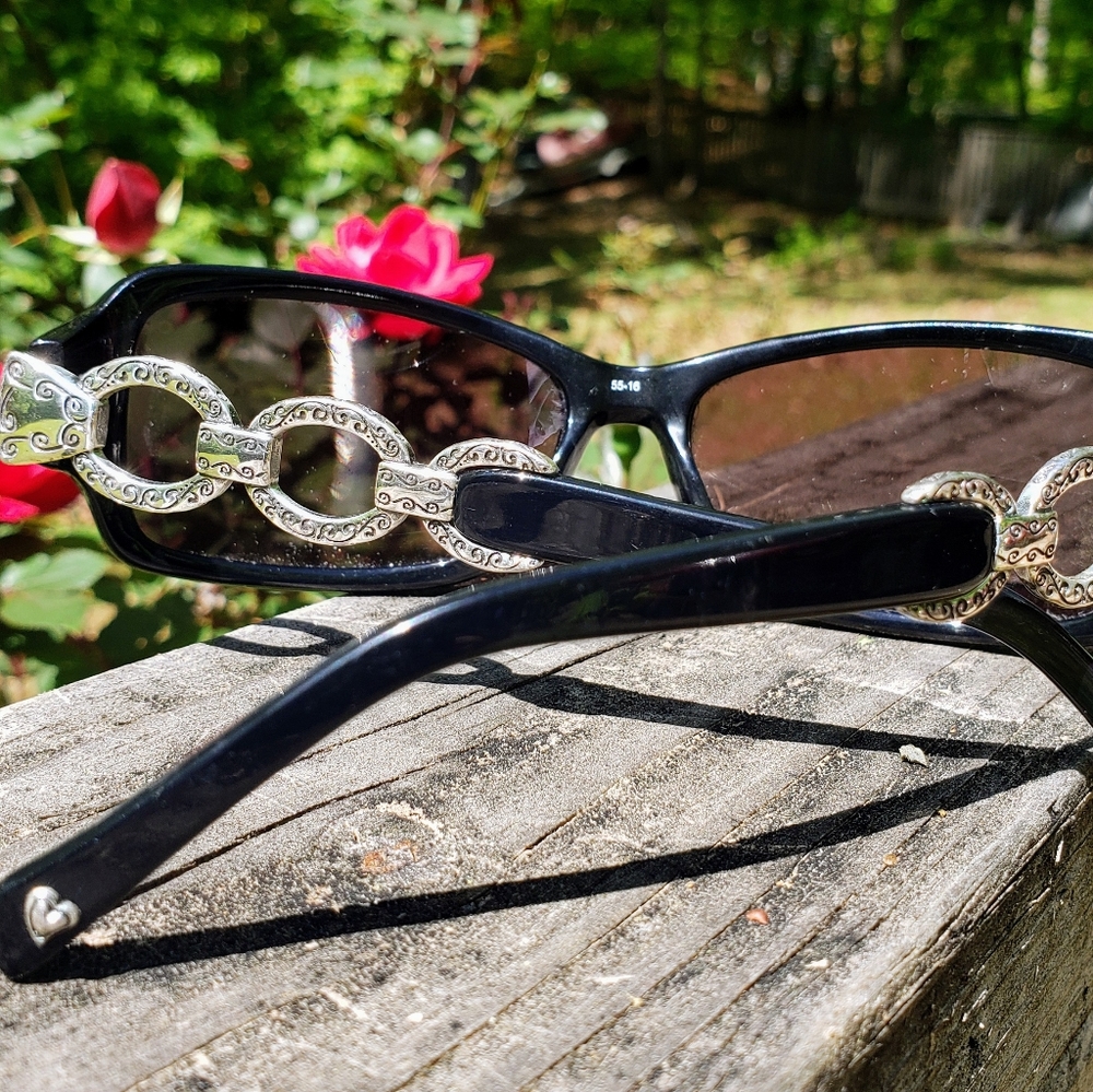 Brighton Handmade Sunglasses. Metropolitan Link. Black and Silver.